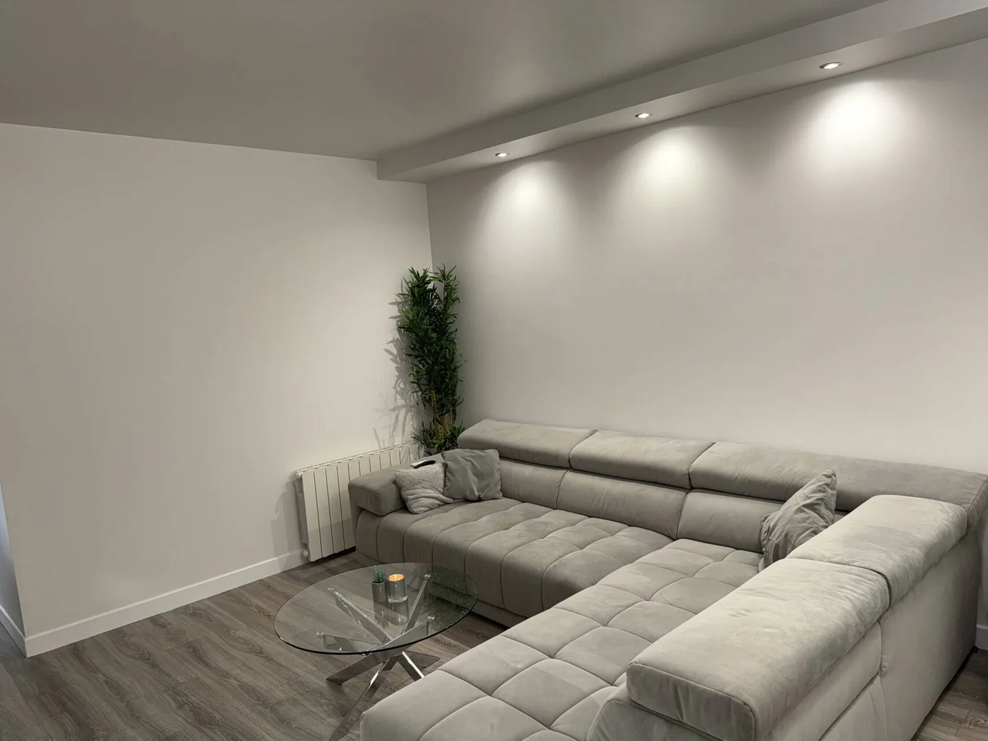 'de öğrenci dairesinde, tamamen mobilyalı kiralık oda