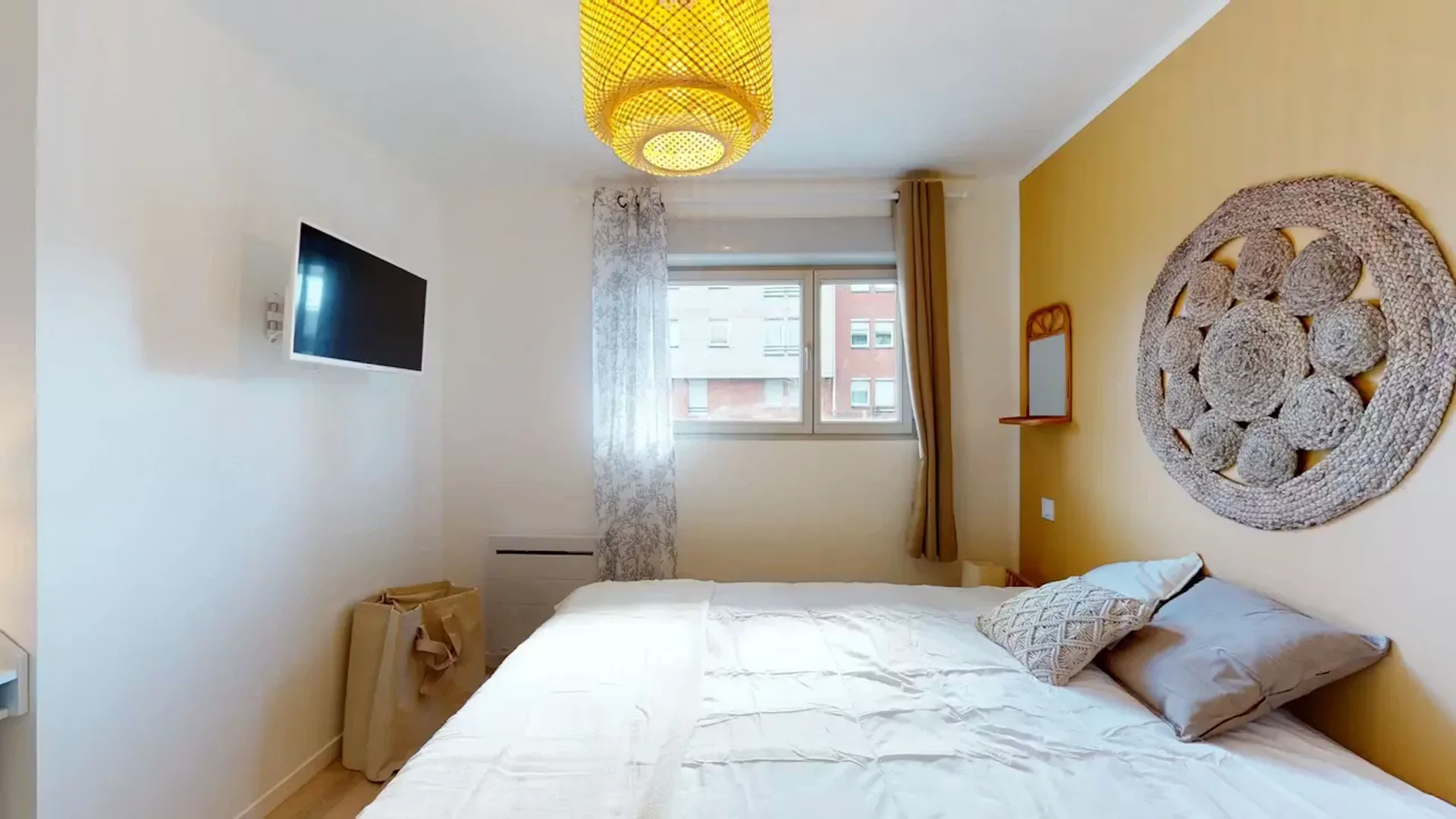 Habitación en apartamento estudiantil en alquiler en , completamente amueblado