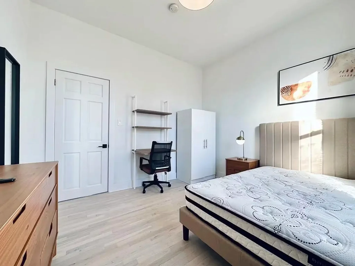 Quarto acolhedor para estudantes disponível em