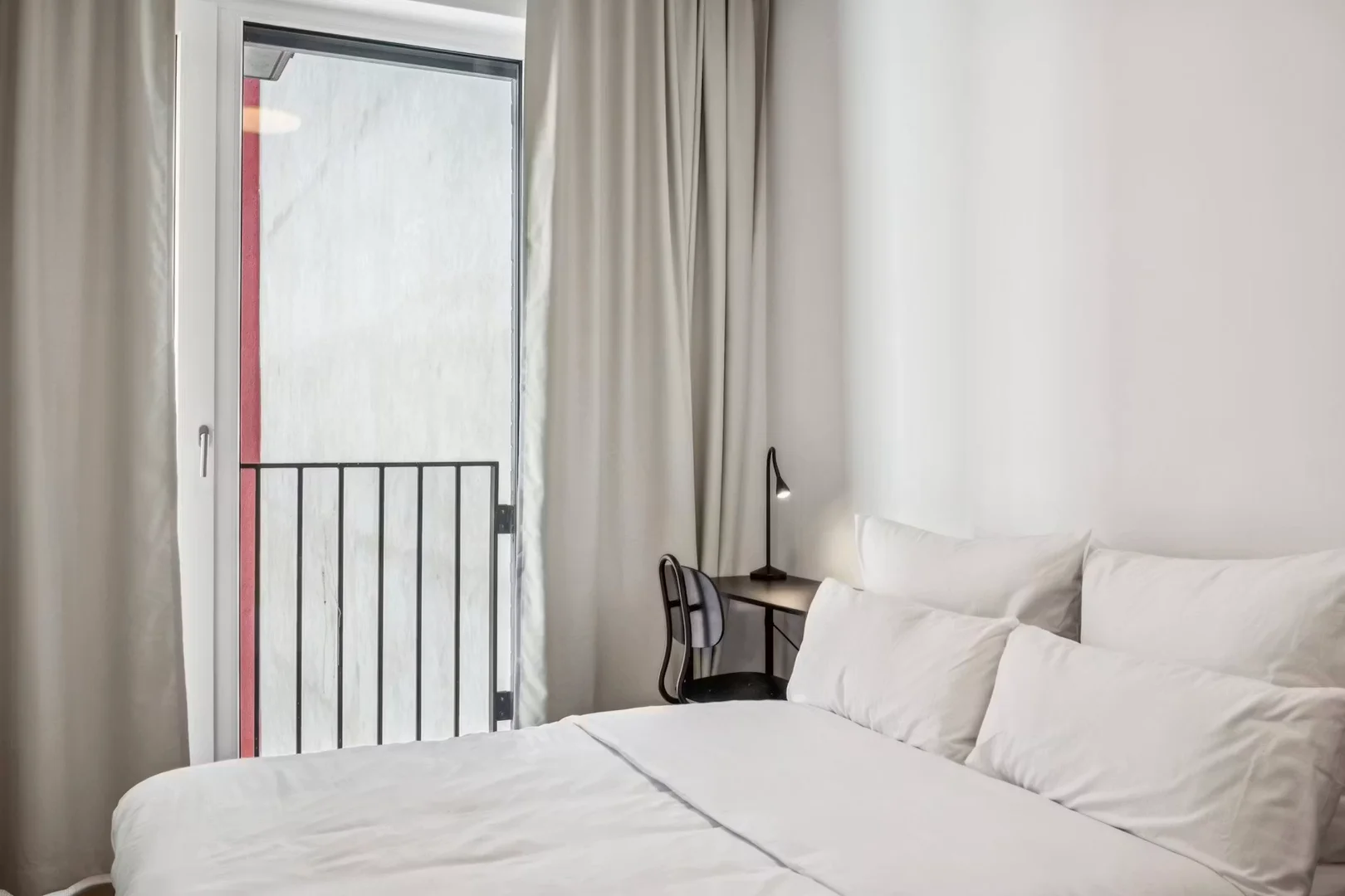 Quarto amigo do estudante em  com comodidades modernas