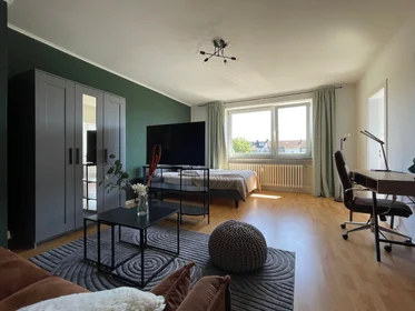 Logement entier à Waitzstraße, image 4 de 12