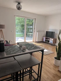 Apartamento inteiro em Europa-Allee 77, imagem 1 de 9