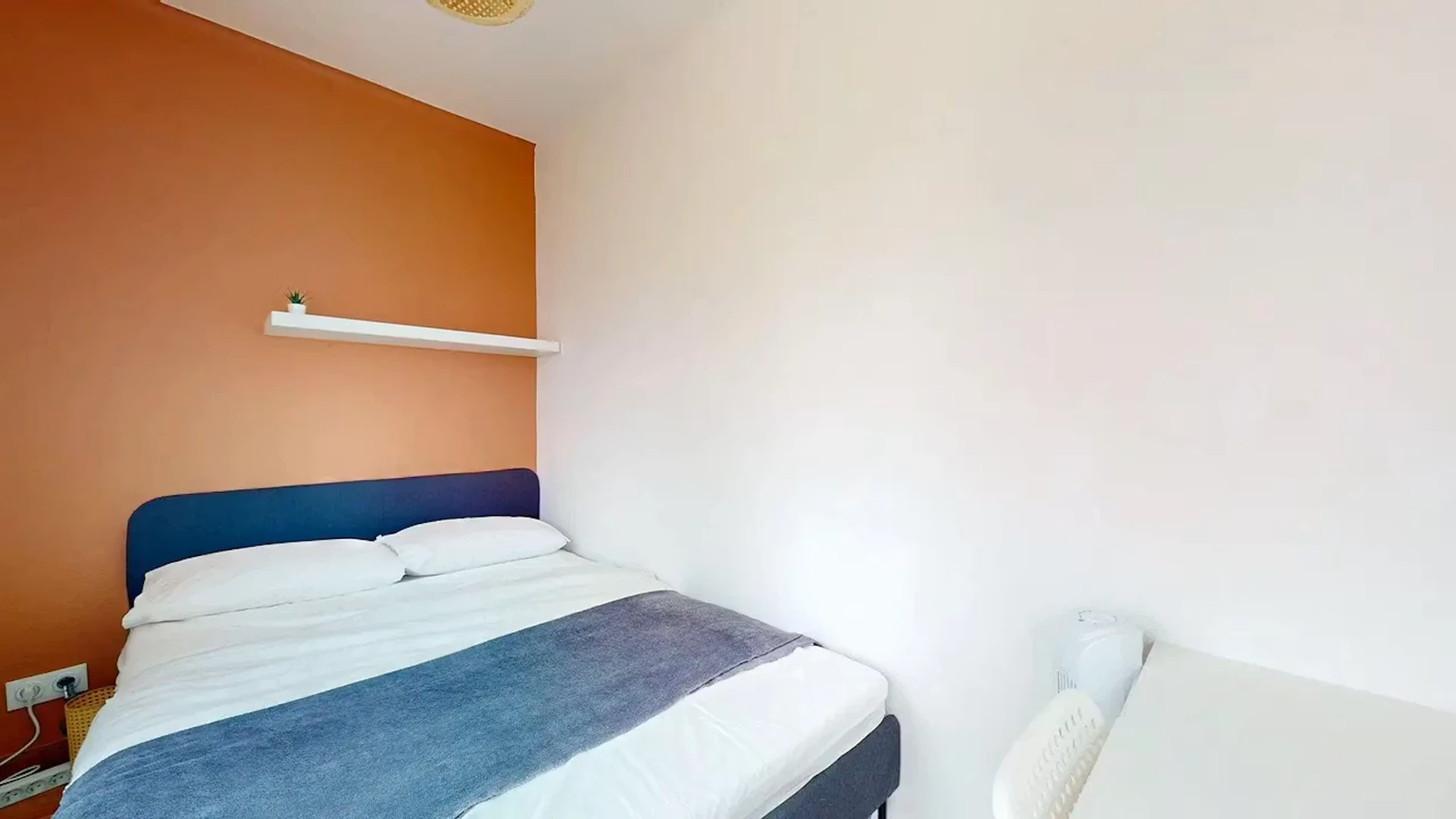 Chambre d'étudiant confortable et spacieuse dans 