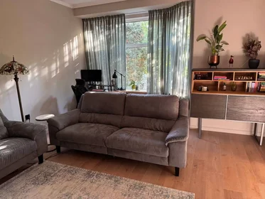 Apartamento inteiro em Vroesenlaan, Rotterdam Noord, imagem 4 de 10