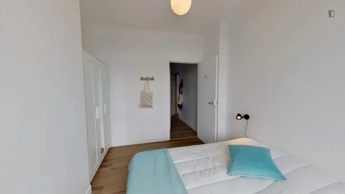 Privatzimmer in der Avenue Sainte-Anne, bild 1 von 10