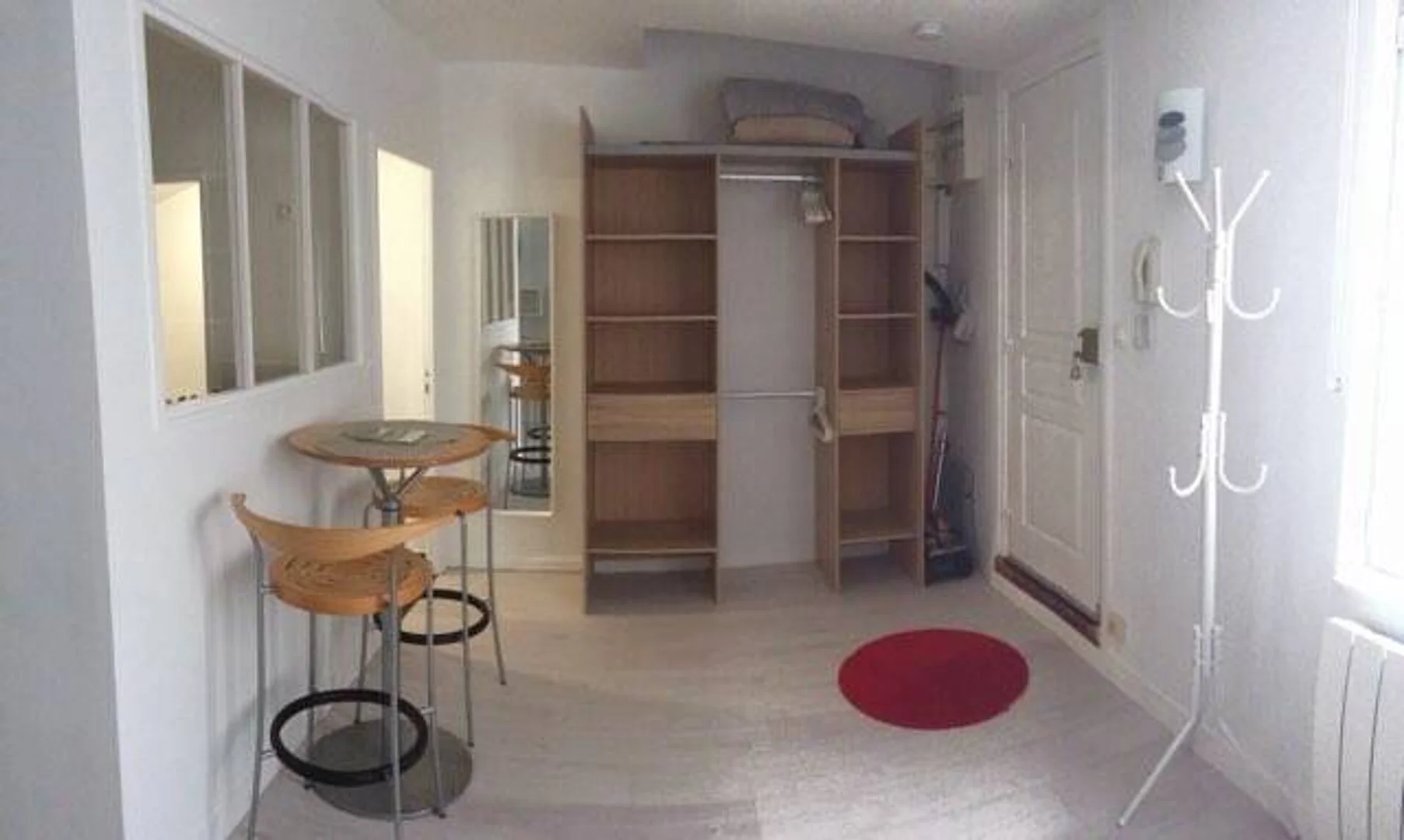Chambre à louer dans un appartement d'étudiant à , entièrement meublée