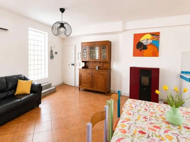 Logement entier à Via Norma Cossetto, image 1 de 16
