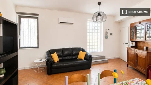 Logement entier à Via Norma Cossetto, image 4 de 16