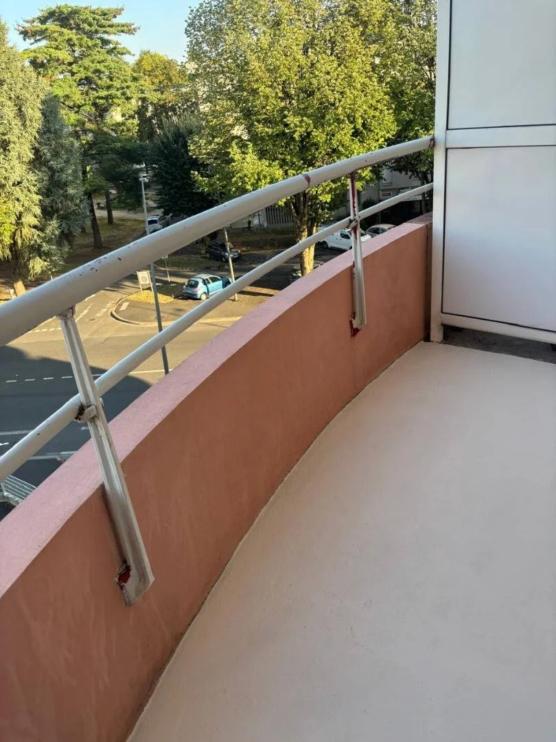 Student-friendly room in  with modern amenities