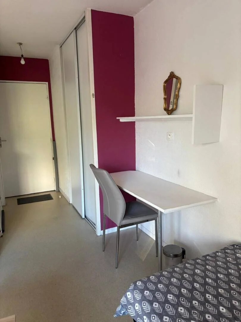 Cozy room for students available in 