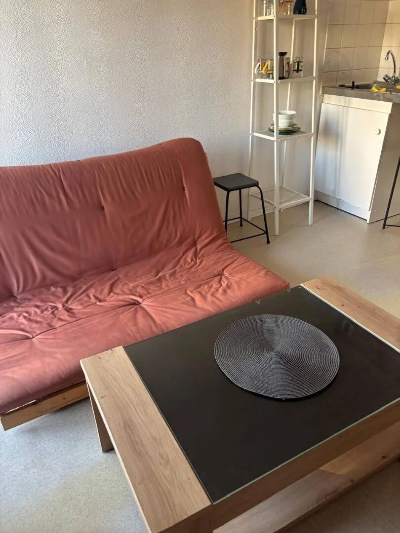 Student-friendly room in  with modern amenities