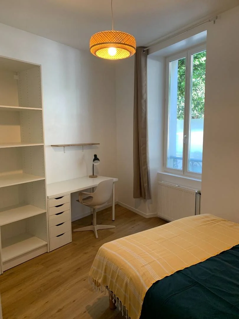 Chambre d'étudiant bon marché à proximité du campus dans 