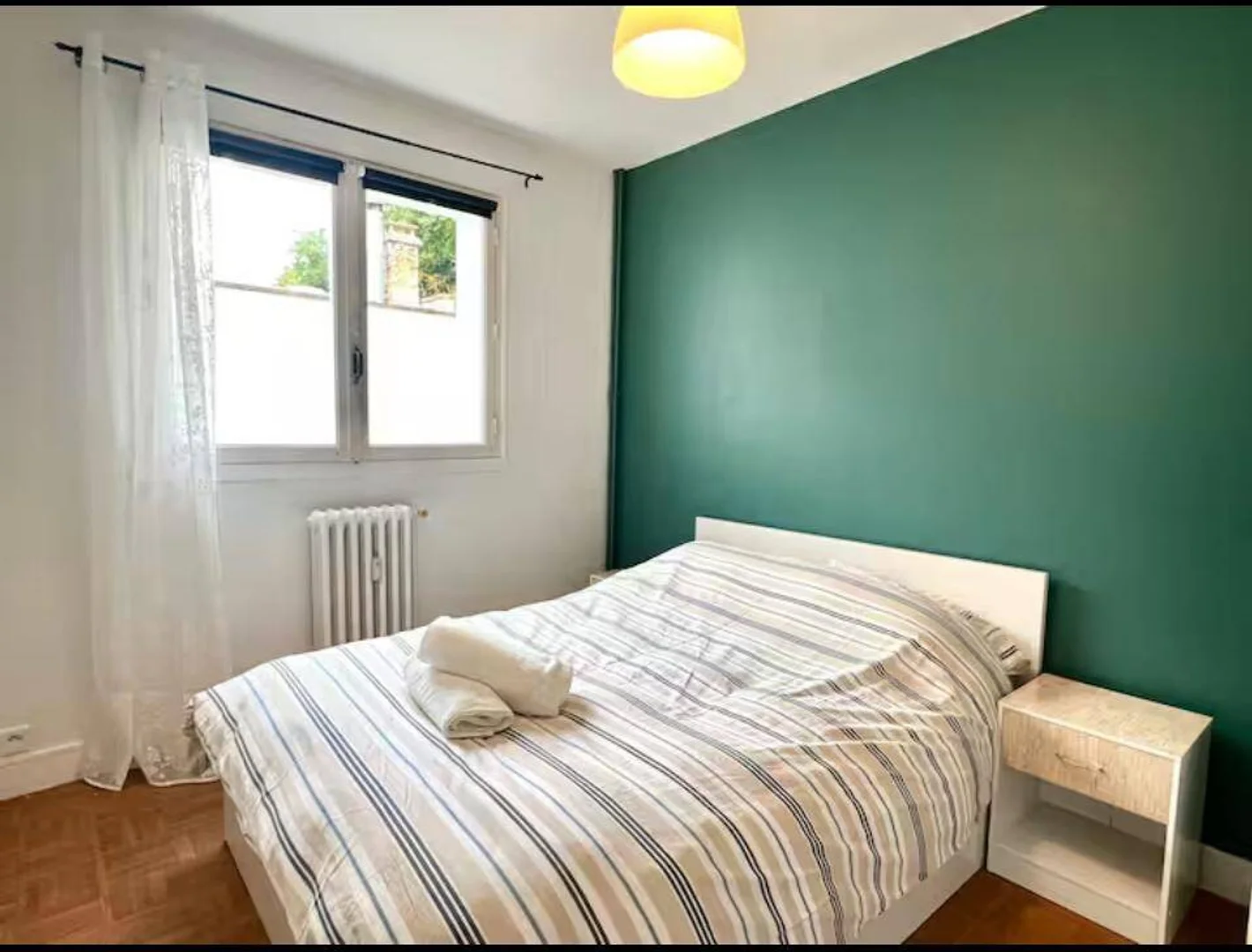 Habitación en apartamento estudiantil en alquiler en , completamente amueblado