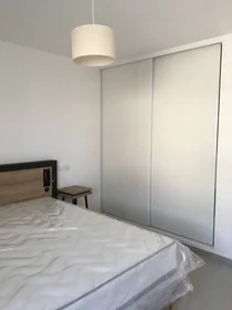 Private room in residence at Valence, 26000, image 2 of 18