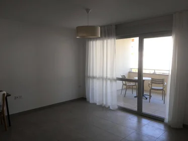 Private room in residence at Valence, 26000, image 13 of 18