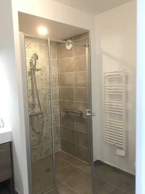 Private room in residence at Valence, 26000, image 9 of 18