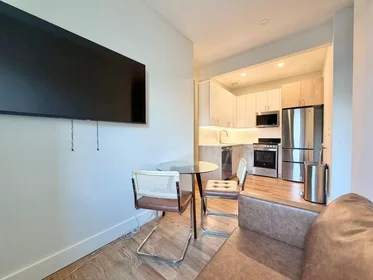 Private room at Kent Avenue, Bedford-Stuyvesant, image 7 of 7