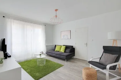 Prywatny pokój Le mans, 72000, obraz 5 16