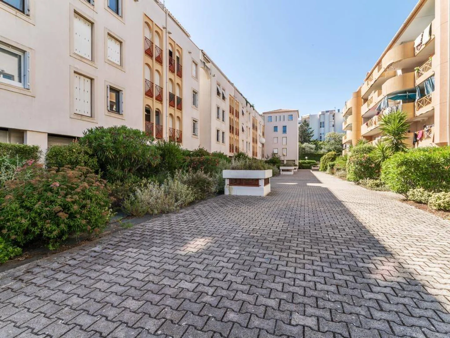 Quarto para alugar em apartamento de estudantes em , totalmente mobilado