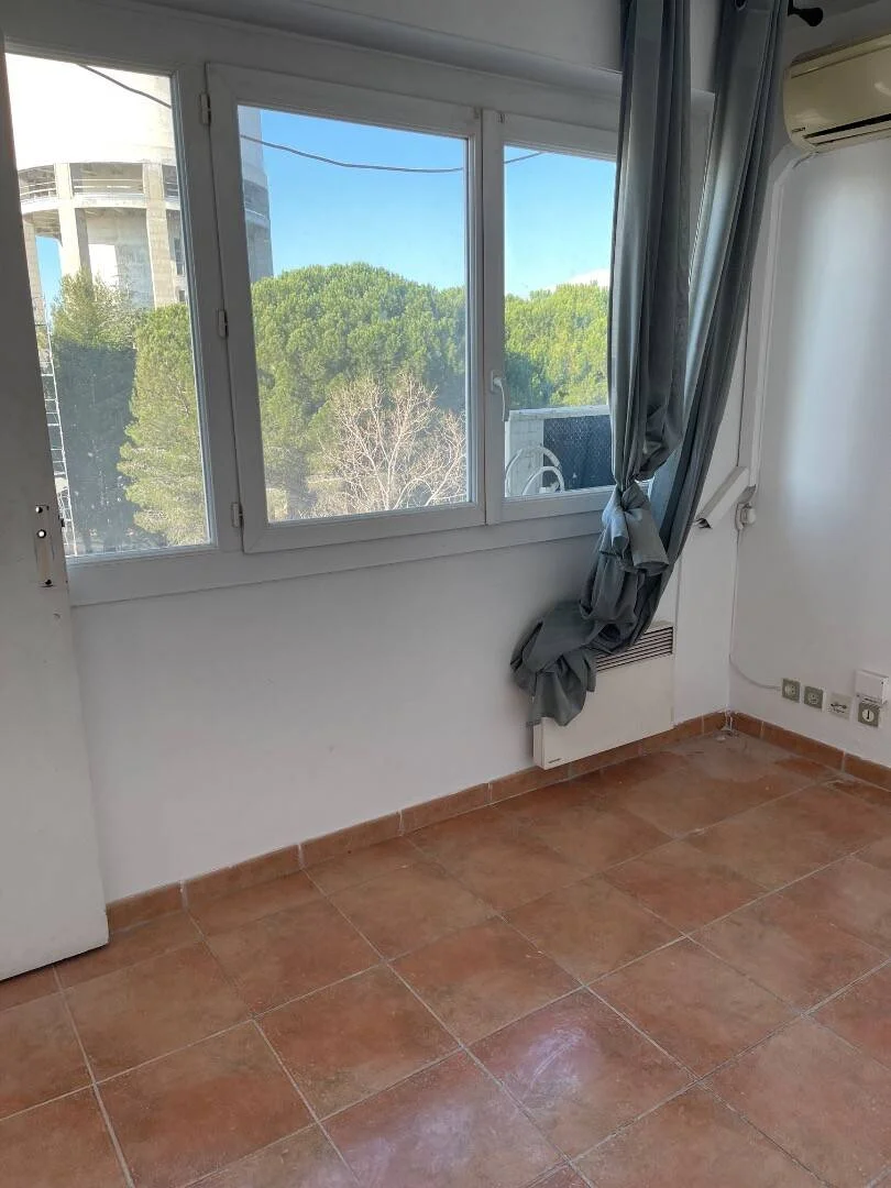Quarto amigo do estudante em  com comodidades modernas