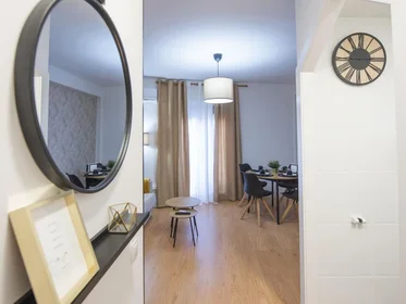 Apartamento inteiro em Cuesta Carmelitas Descalzas 5, imagem 2 de 24