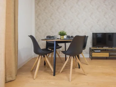 Apartamento inteiro em Cuesta Carmelitas Descalzas 5, imagem 8 de 24