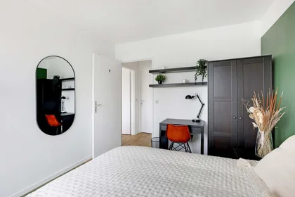 Stanza privata in 9 Rue de l'Abreuvoir, 92400 Courbevoie, France, immagine 3 di 16