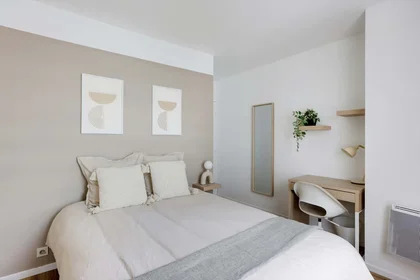Stanza privata in 9 Rue de l'Abreuvoir, 92400 Courbevoie, France, immagine 1 di 14
