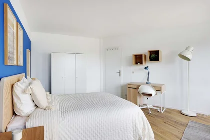 Stanza privata in 9 Rue de l'Abreuvoir, 92400 Courbevoie, France, immagine 3 di 15