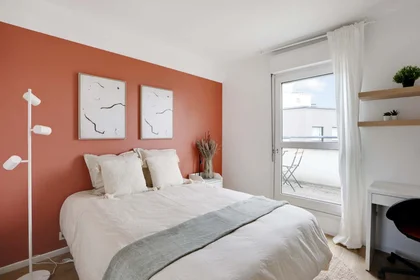 Stanza privata in 9 Rue de l'Abreuvoir, 92400 Courbevoie, France, immagine 1 di 15