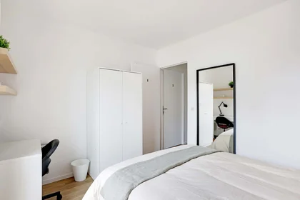 Stanza privata in 9 Rue de l'Abreuvoir, 92400 Courbevoie, France, immagine 3 di 15