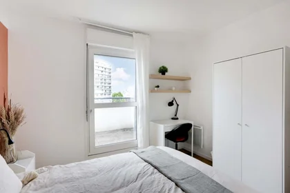 Stanza privata in 9 Rue de l'Abreuvoir, 92400 Courbevoie, France, immagine 4 di 15