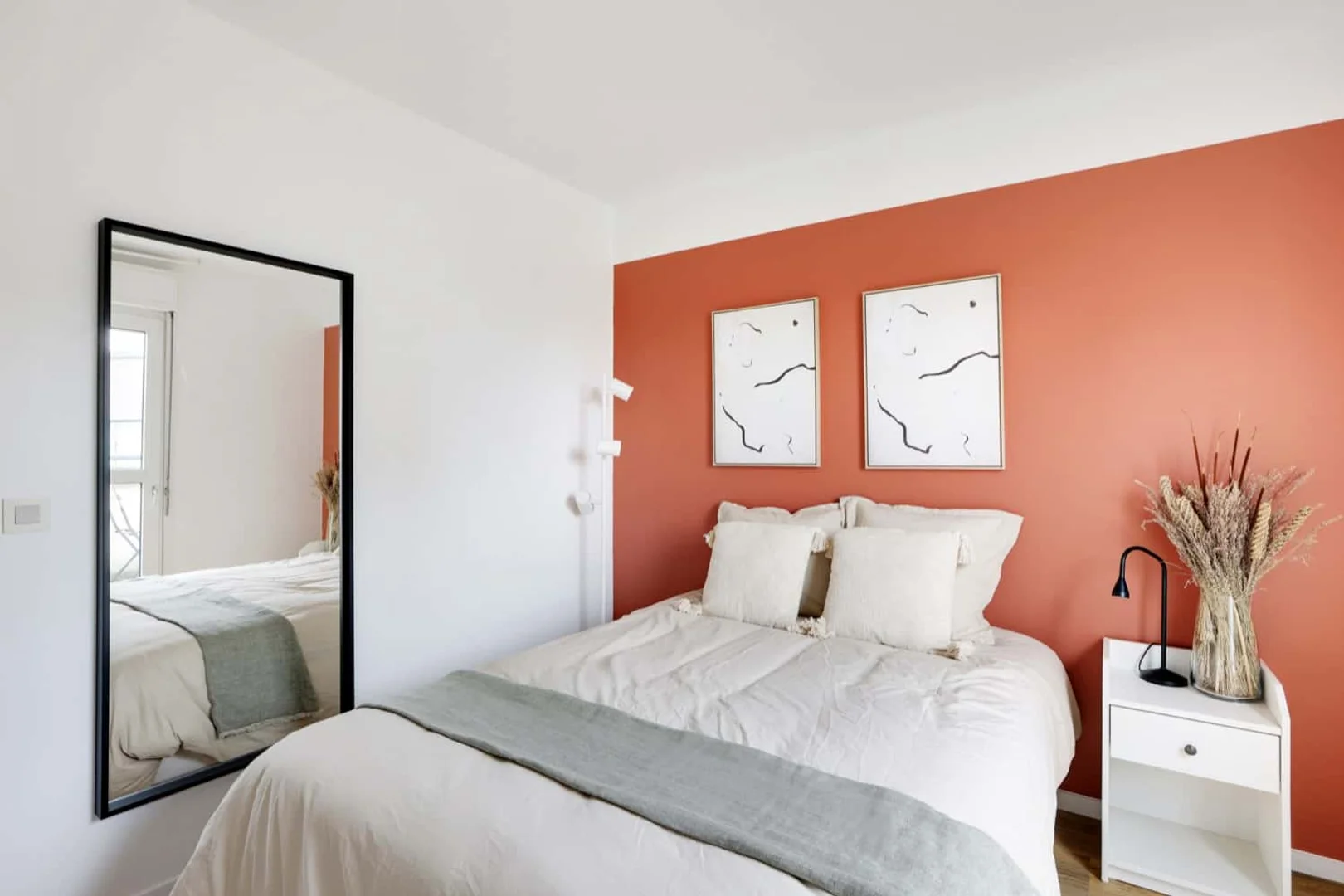 Stanza funzionale per studenti perfetta per studiare a 