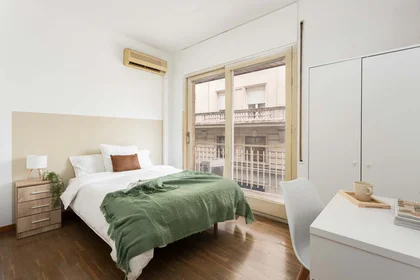Private room at Via Augusta, 164, 1 2, Sarrià-Sant Gervasi, 08006 Barcelona, Spagna, image 1 of 11