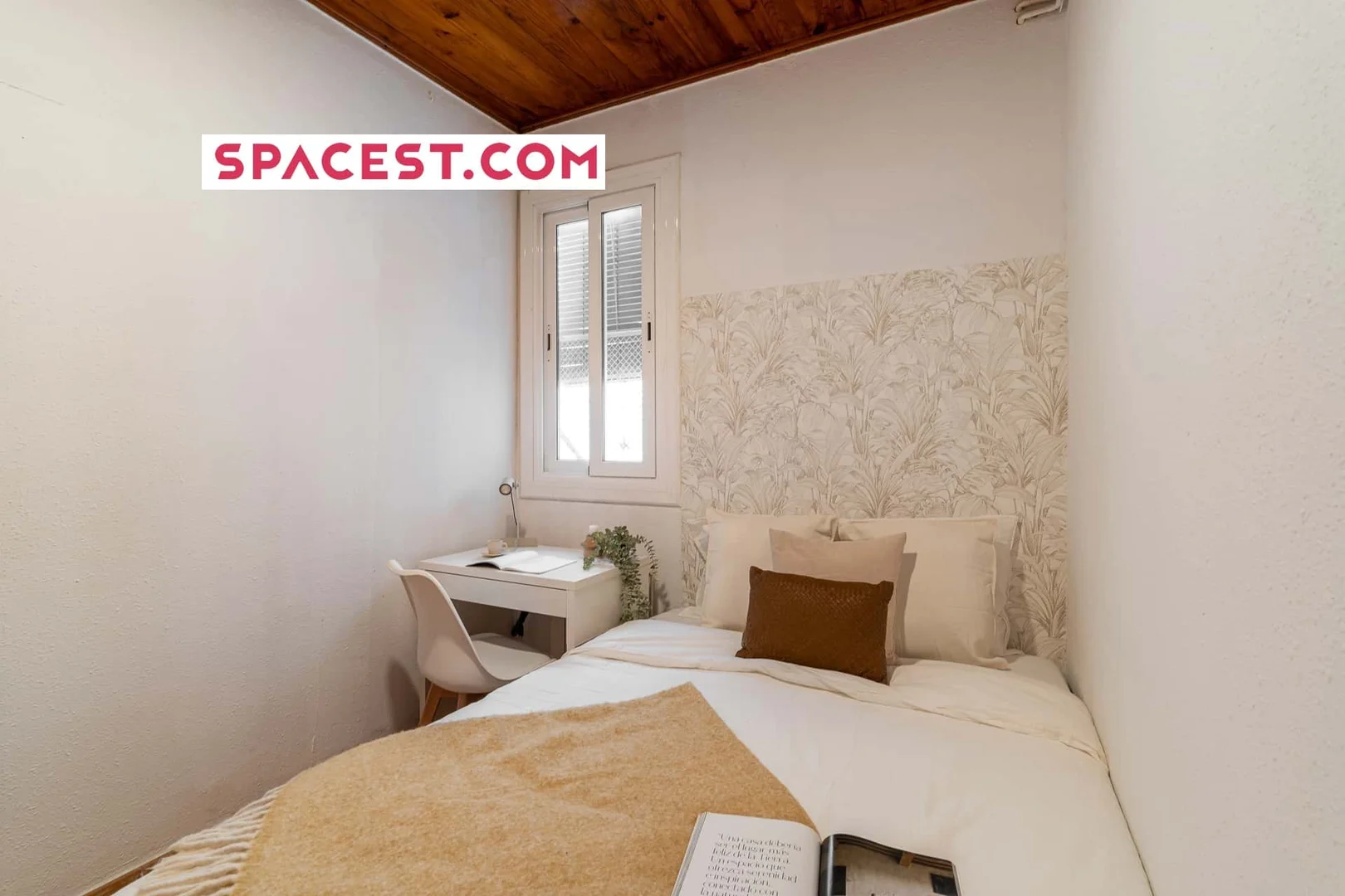 Habitación estudiantil económica cerca del campus en 
