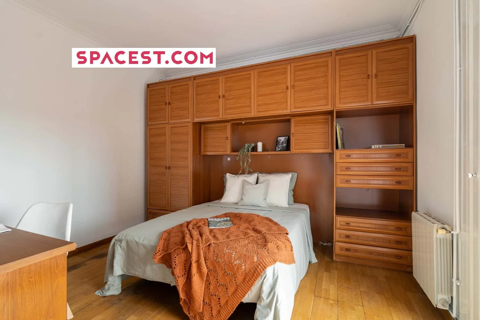 Quarto amigo do estudante em  com comodidades modernas