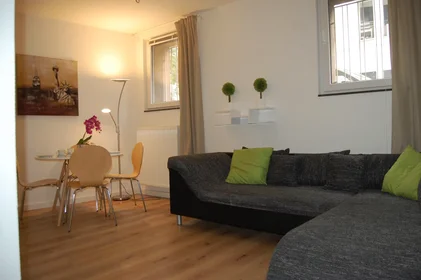 Apartamento inteiro em Bismarckstraße, Innenstadt, imagem 8 de 10
