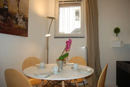 Apartamento inteiro em Bismarckstraße, Innenstadt, imagem 9 de 10