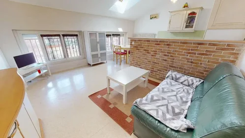 Logement entier à Rue de Tardy, Tardy-Colline des Pères, image 1 de 10