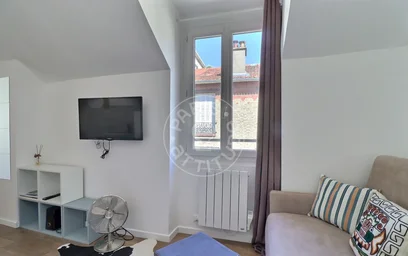 Logement entier à Rue de la Rochefoucauld, image 4 de 16