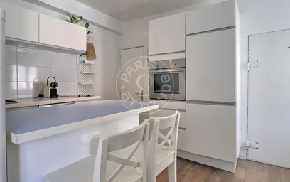 Logement entier à Rue de la Rochefoucauld, image 7 de 16