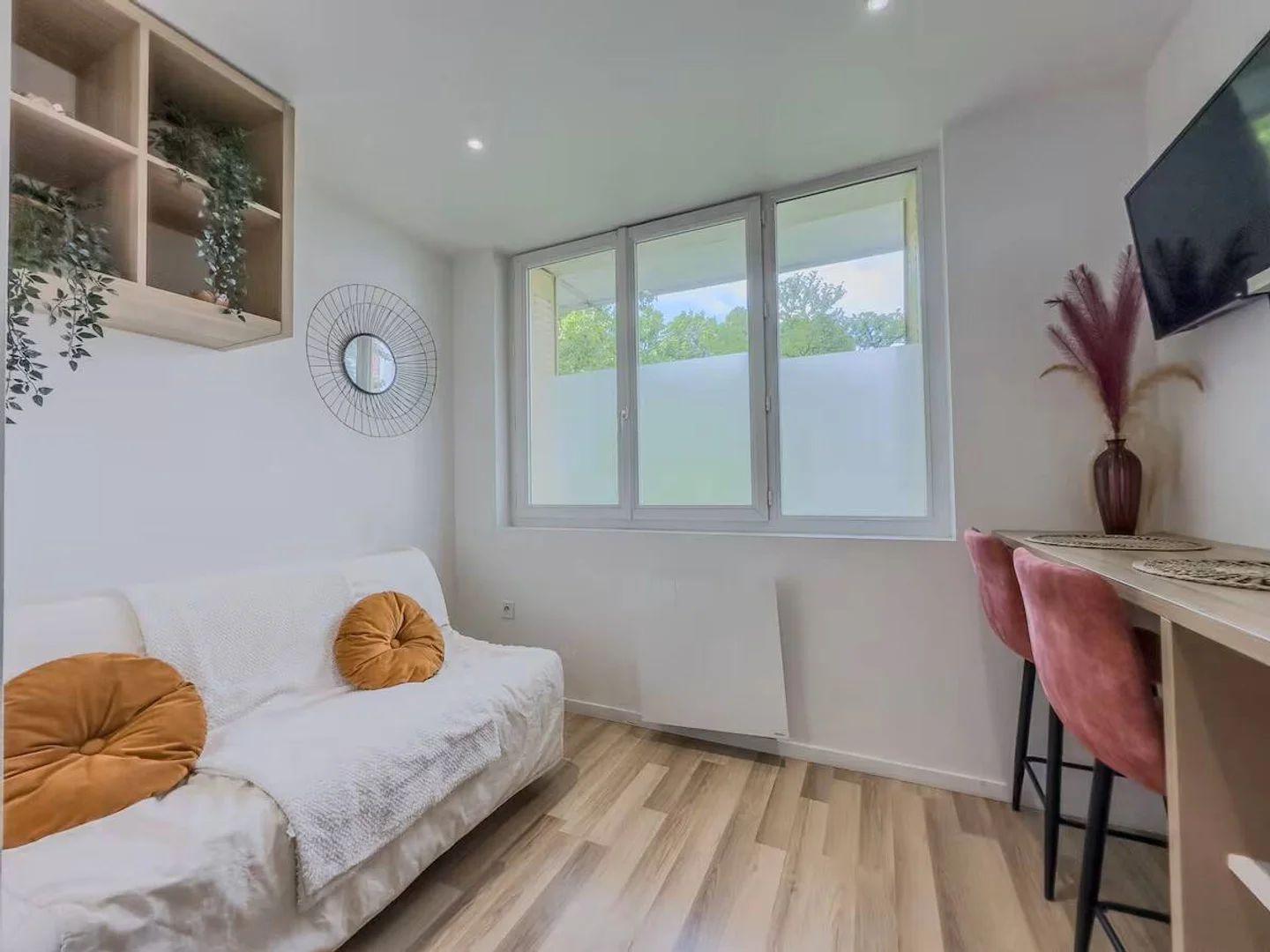 Quarto acolhedor para estudantes disponível em 