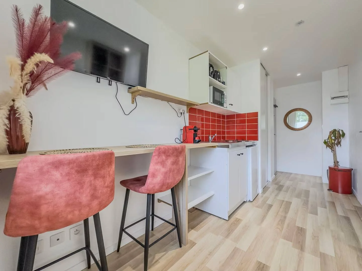 Quarto para alugar em apartamento de estudantes em , totalmente mobilado