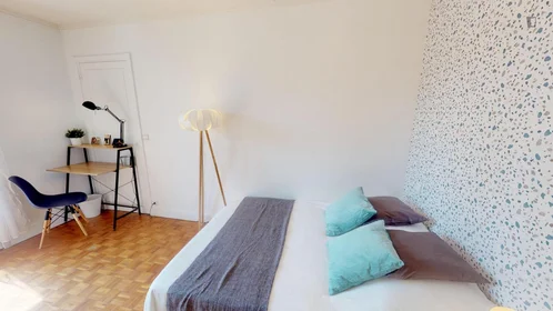Quarto privado em Avenue Ferdinand Buisson, imagem 2 de 15
