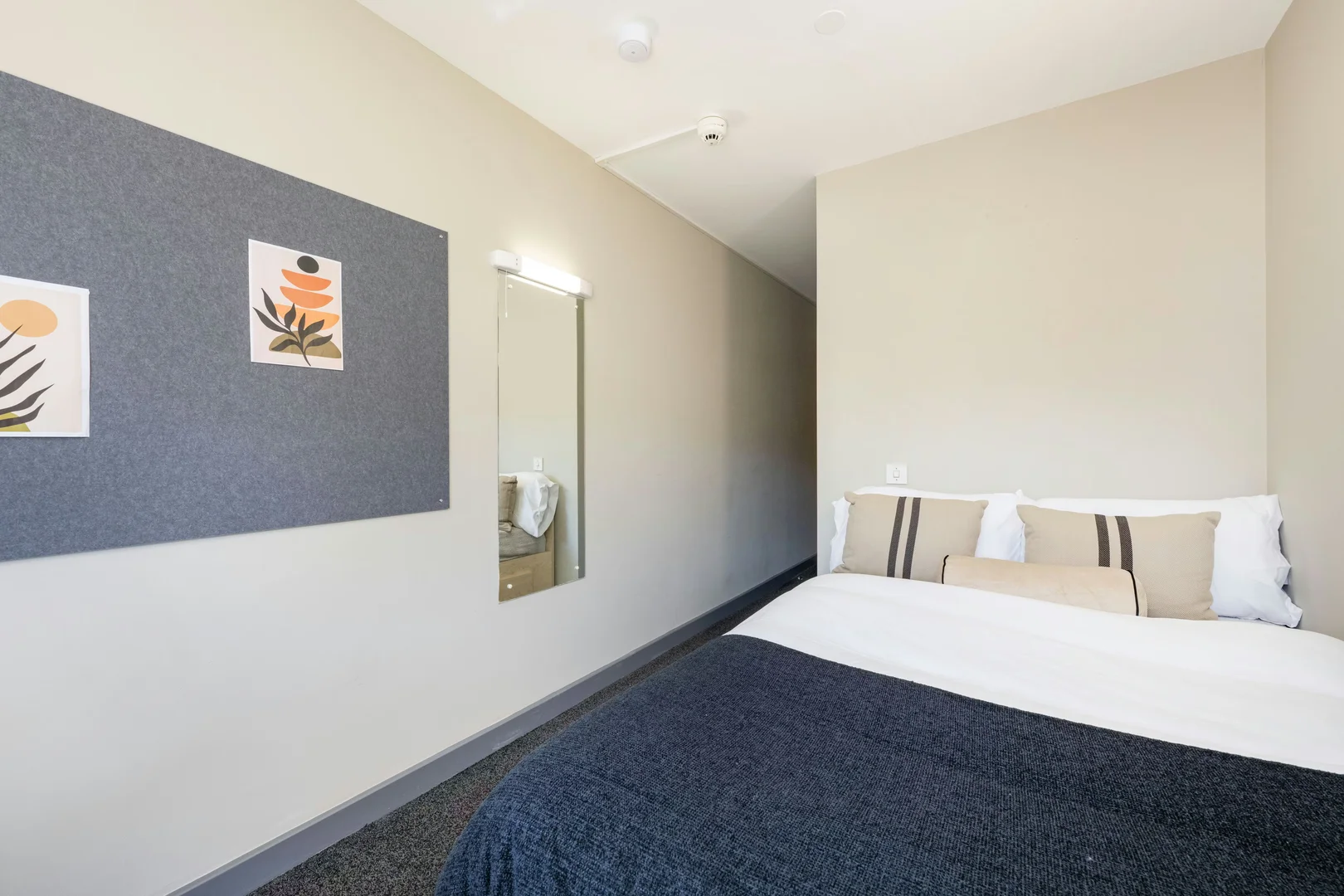 Habitación en apartamento estudiantil en alquiler en , completamente amueblado