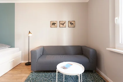 Entire apartment at Denisstraße, image 33 of 43