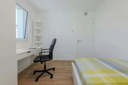 Chambre privée à Via per Cognola, 19, 38122 Trento TN, Italy, image 4 de 31