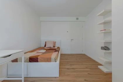 Chambre privée à Via per Cognola, 19, 38122 Trento TN, Italy, image 4 de 31