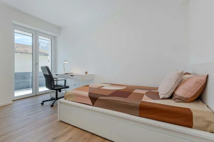 Chambre privée à Via per Cognola, 19, 38122 Trento TN, Italy, image 5 de 31