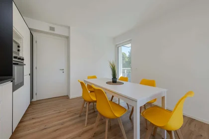 Chambre privée à Via per Cognola, 19, 38122 Trento TN, Italy, image 12 de 30